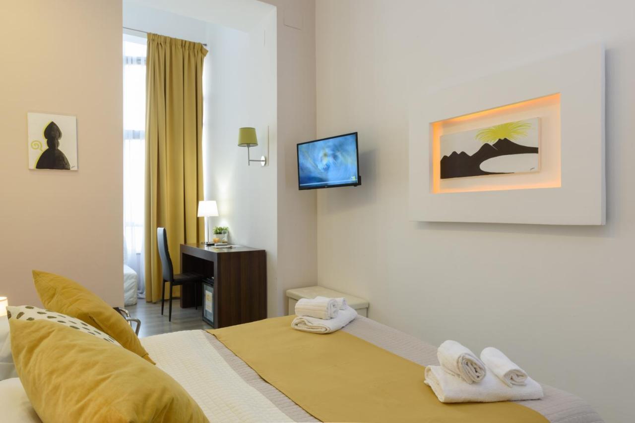 Domus Angioina Bed & Breakfast Napoli Bagian luar foto