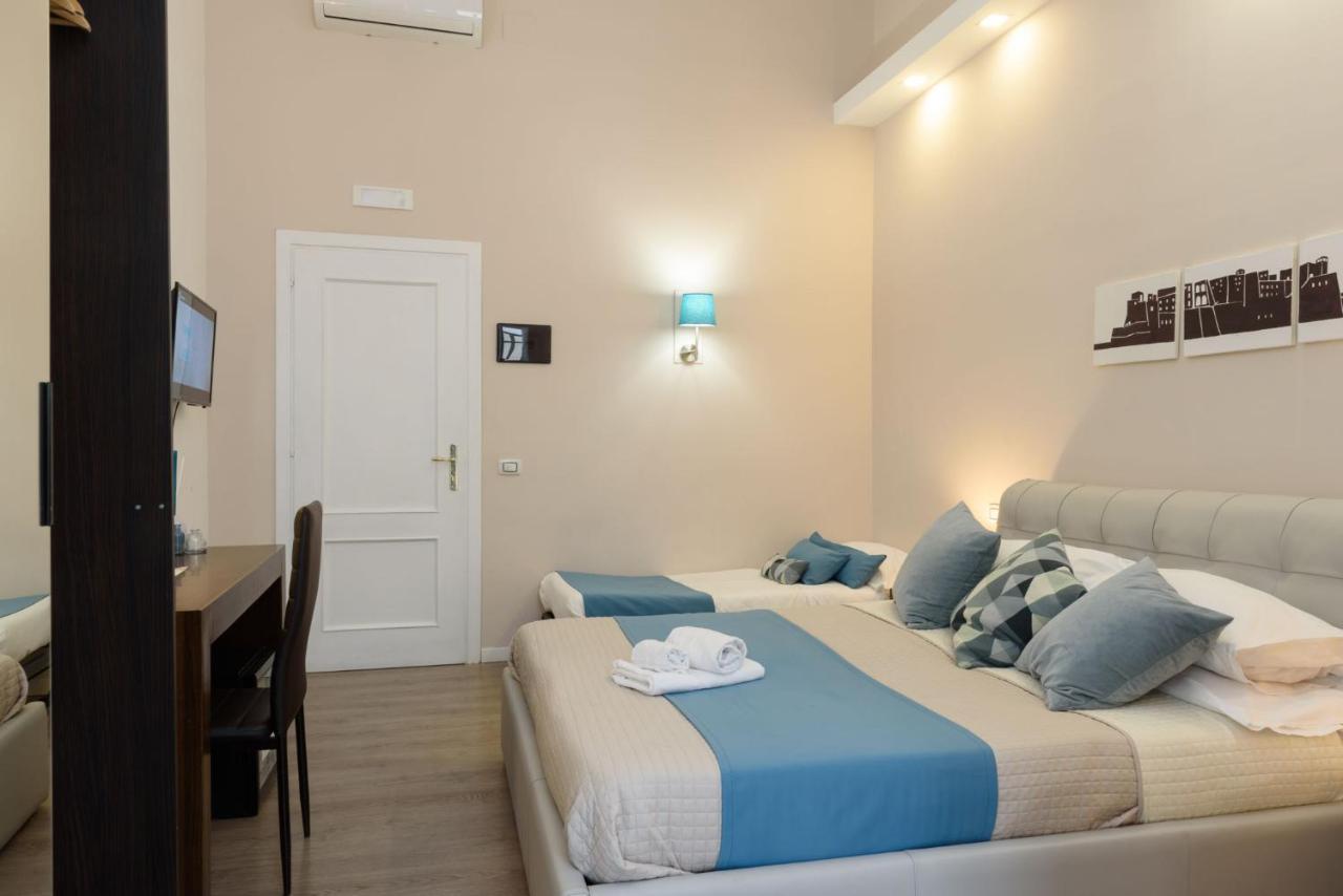Domus Angioina Bed & Breakfast Napoli Bagian luar foto
