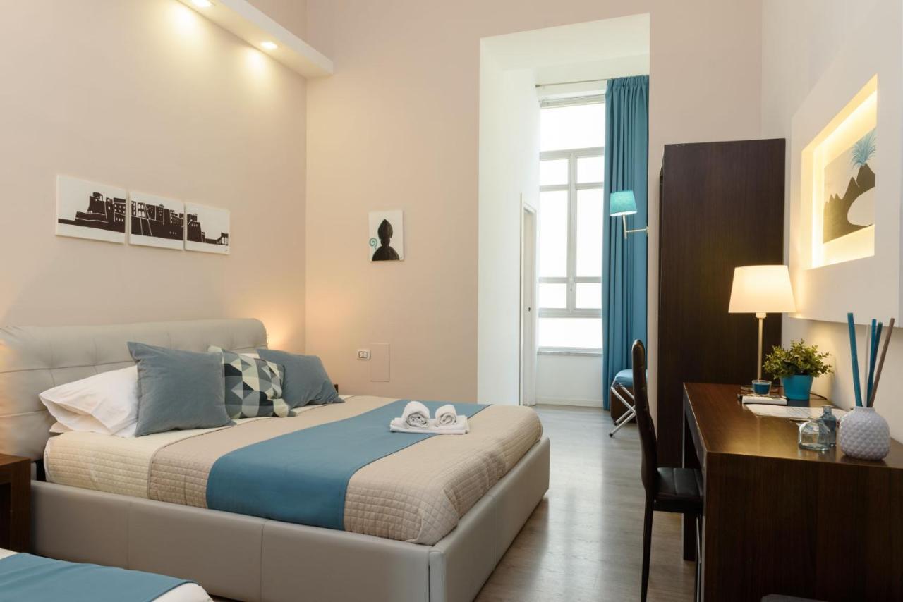 Domus Angioina Bed & Breakfast Napoli Bagian luar foto