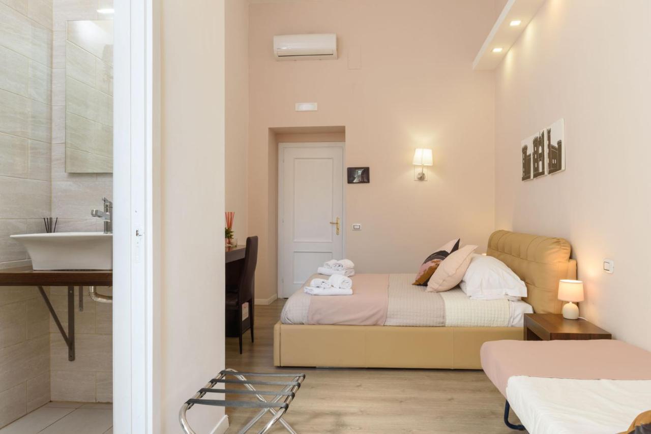 Domus Angioina Bed & Breakfast Napoli Bagian luar foto