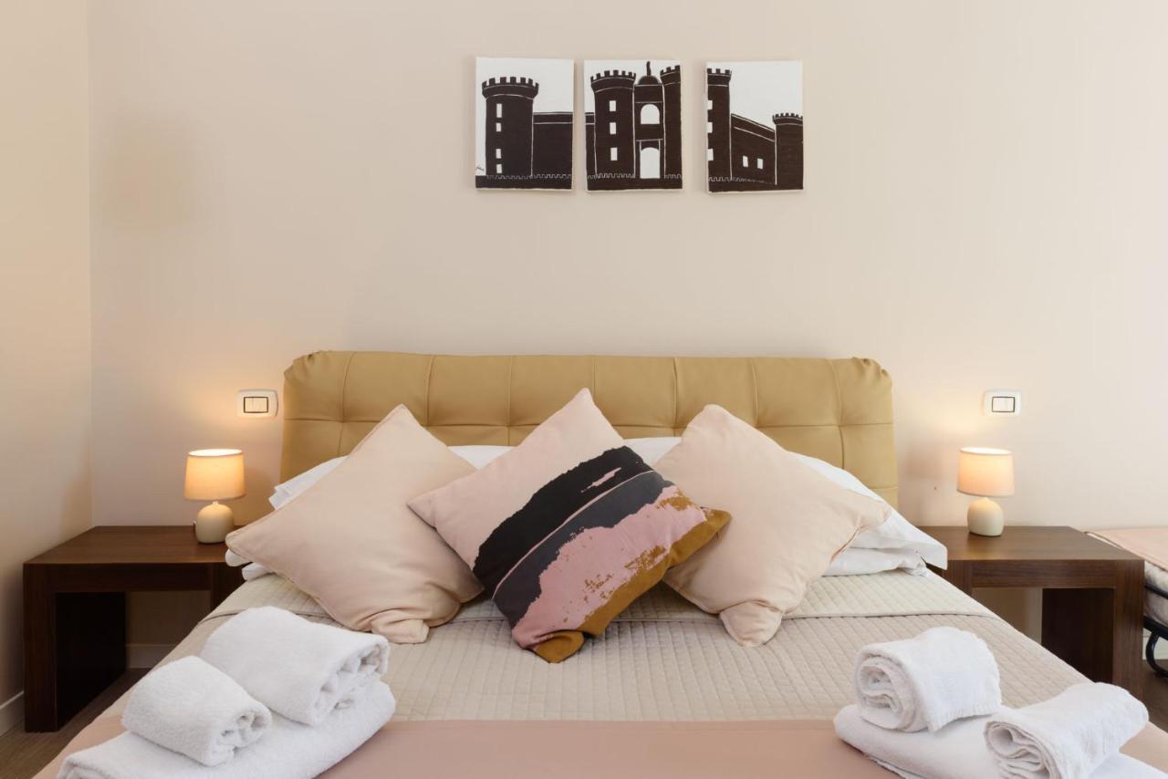 Domus Angioina Bed & Breakfast Napoli Bagian luar foto