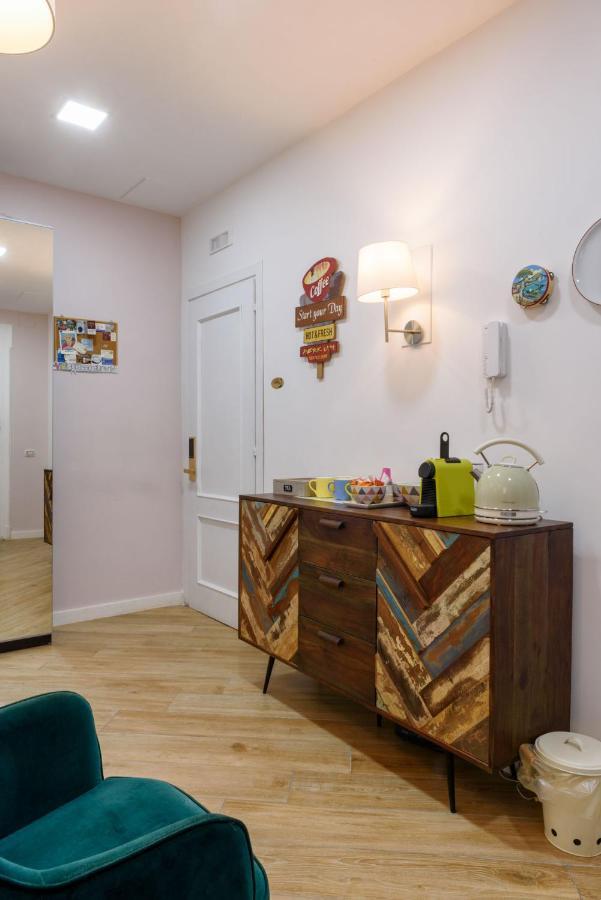 Domus Angioina Bed & Breakfast Napoli Bagian luar foto